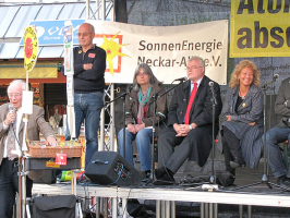 Podiumsidiskussion auf dem Reutlinger Marktplatz zum Thema Energiewende (2010)